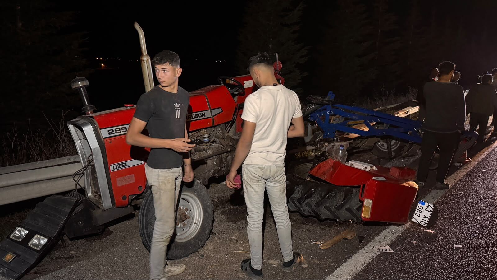 Kütahya’da Dört Araçlı Zincirleme Kaza, Yaralılar Var (2)