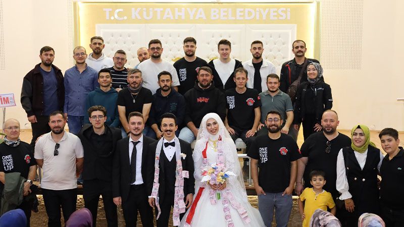 Kütahya’da Iki Gencin Motosiklet Tutkusu, Evlilikle Sonuçlandı 00