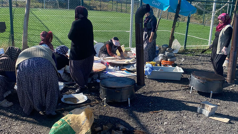 Kütahya’da Kadınlardan Metehan’a Destek (1)-1