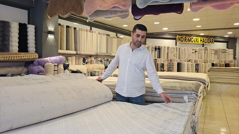 Kütahya’da Metehan Için Halılarda Indirime Gitti (1)