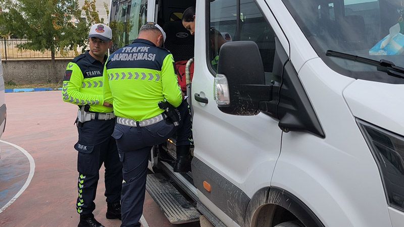 Kütahya’da Okul Servislerine Sıkı Denetimler Sürüyor (7)