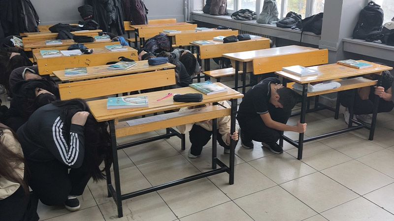 Kütahya’da Okullar, Deprem Tatbikatından Tam Not Aldı (2)