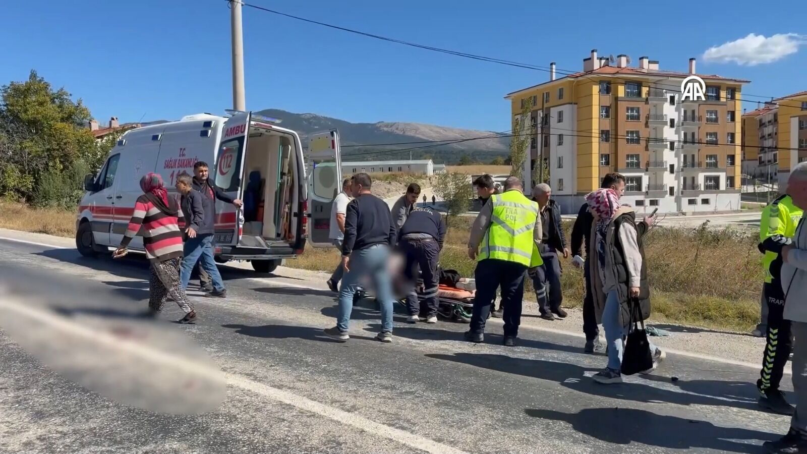 Kütahya’da Otomobille Motosiklet Çarpıştı, Ölü Ve Yaralılar Var (2)-1