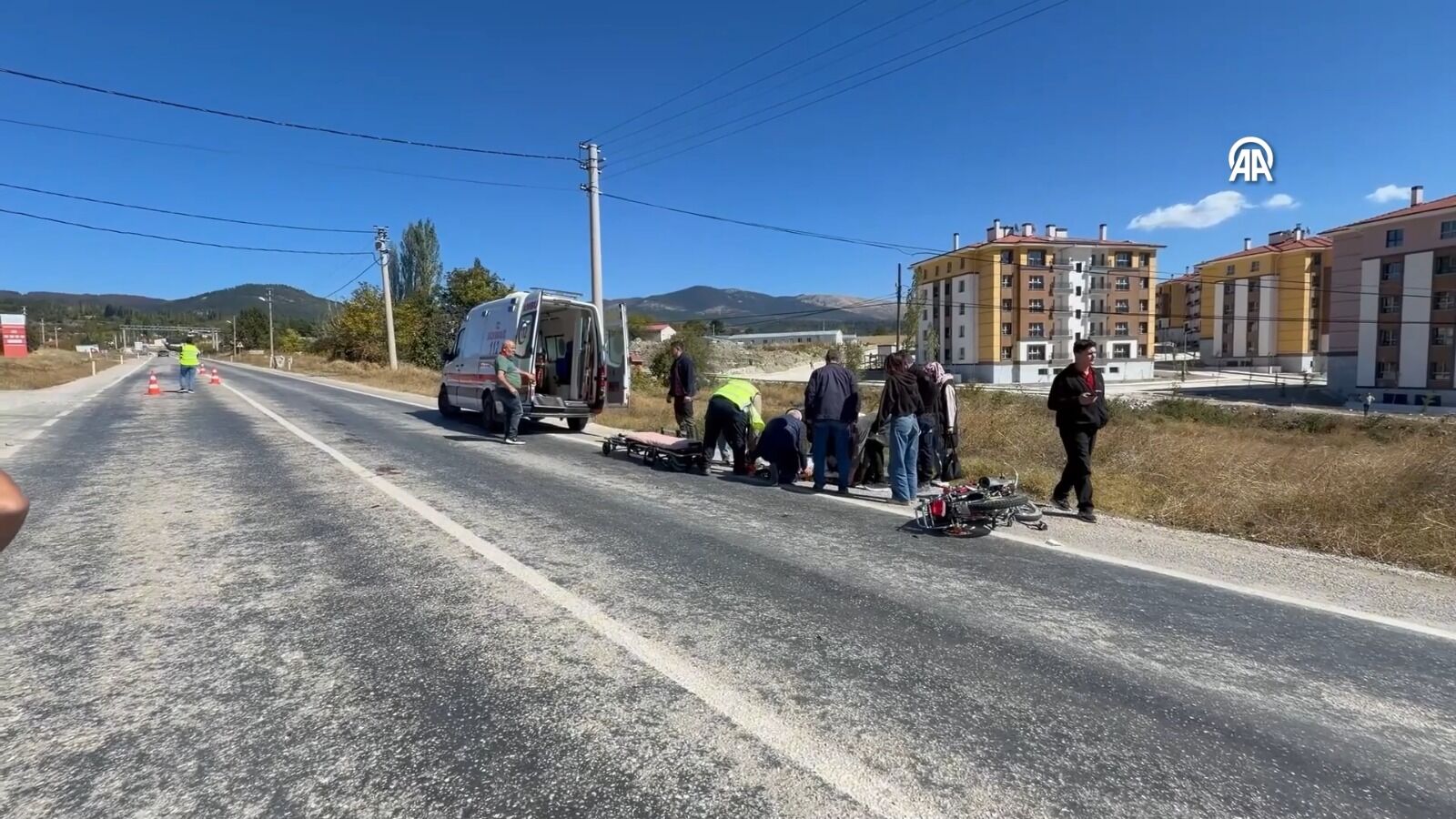 Kütahya’da Otomobille Motosiklet Çarpıştı, Ölü Ve Yaralılar Var (3)
