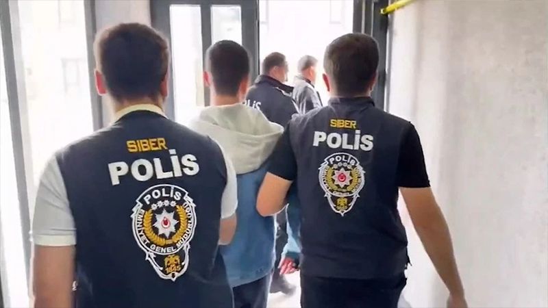 Kütahya’da Siber Suçlulara Şafak Operasyonu (2)-1