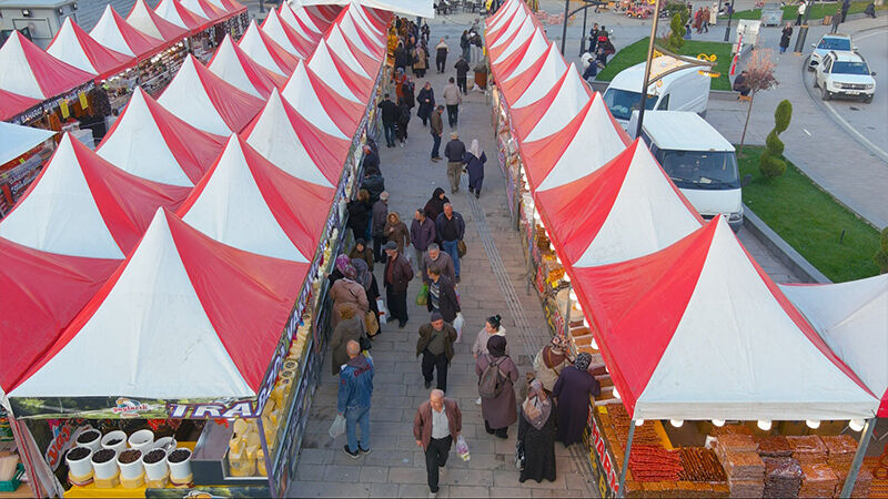Kütahya’da Yöresel Lezzetler Festivali Ilgi Görüyor (1)