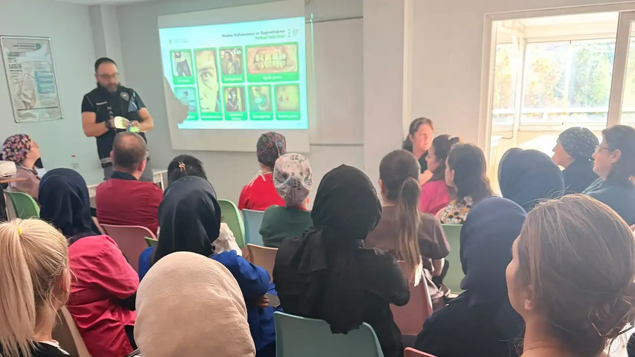 Özel Kütahya Anadolu Hastanesi Personeline Eğitim1