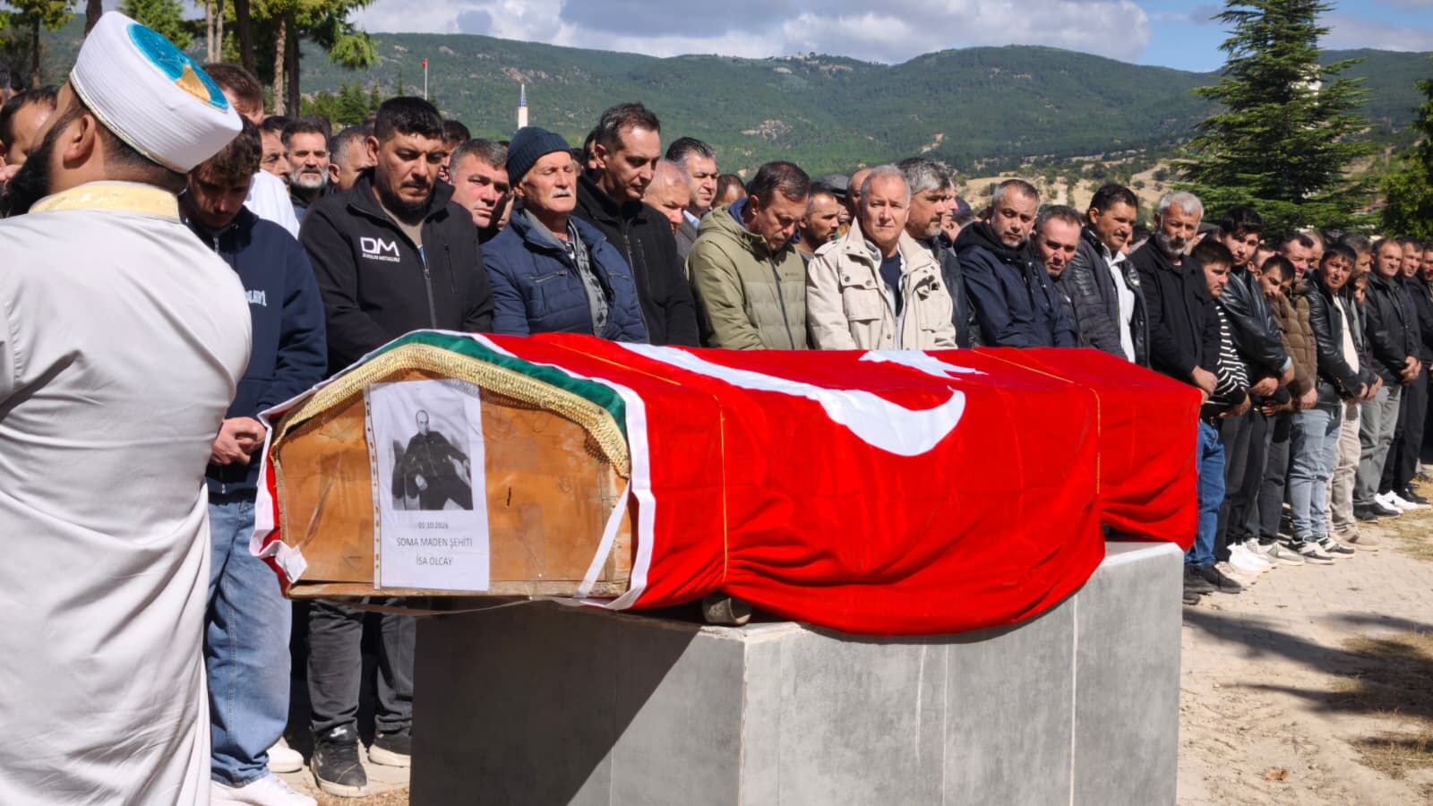 Soma’da Göçükte Ölen Kütahyalı Madenci Son Yolculuğuna Uğurlandı (4)