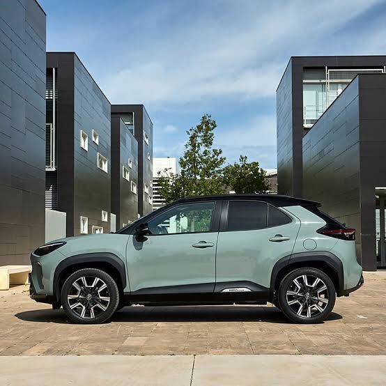 Toyota Yaris Cross Hybrid Yenilenen Tasarımıyla Türkiye’de1