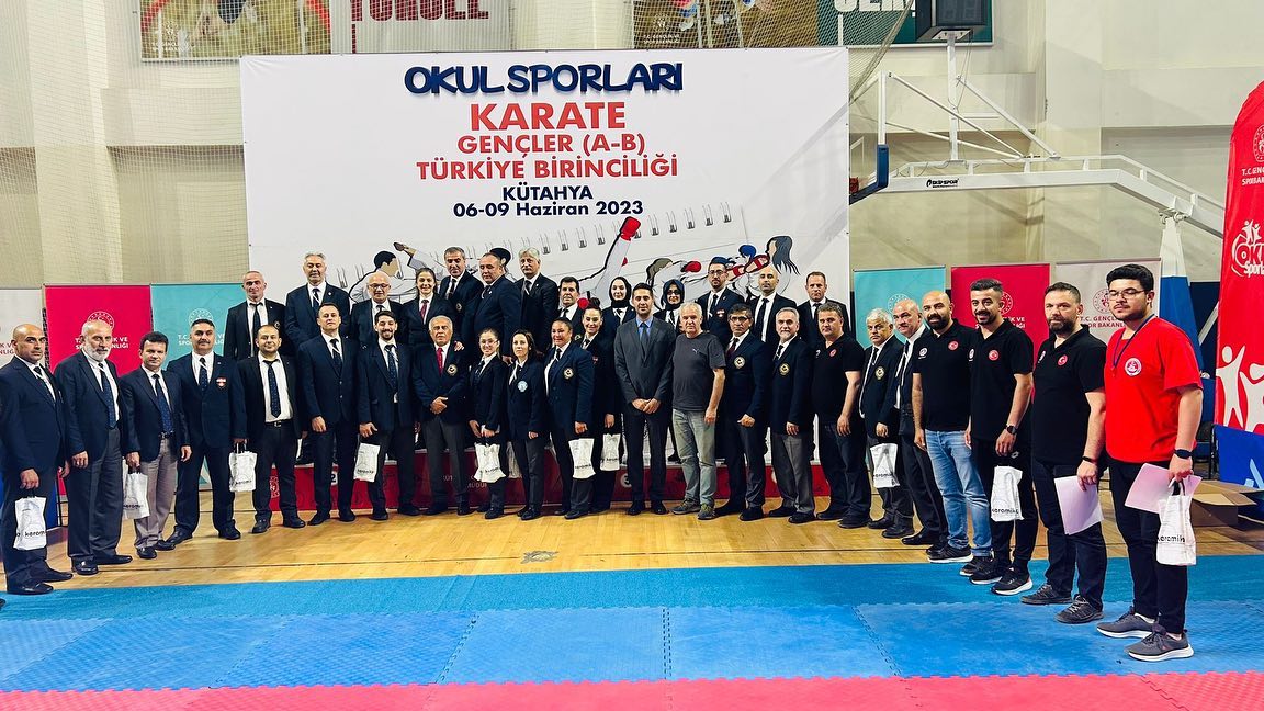 Kütahya’nın ev sahipliğinde 53 farklı şehirden 450 sporcunun katıldığı Türkiye Final Müsabakalarında dereceye giren sporculara ödülleri verildi.