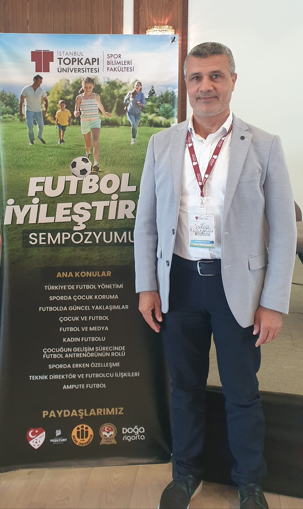 Acet, ‘futbol iyileştirir’ sempozyumuna katıldı