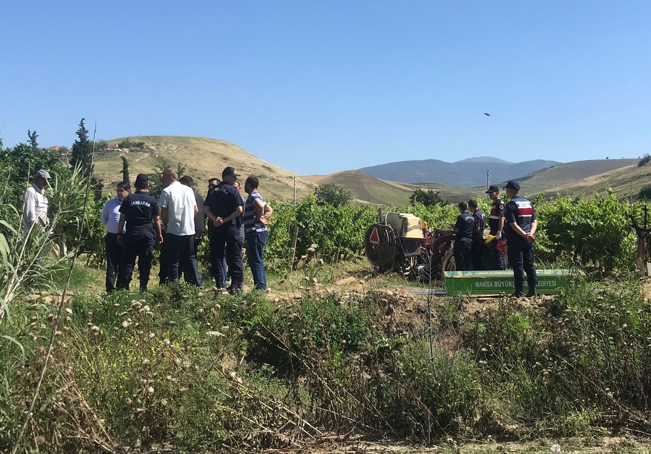 Manisa'da üzüm bağında silahla vurulan kişi hayatını kaybetti