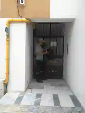 Gediz Belediyesi, yaklaşan Kurban Bayramı öncesinde her yıl olduğu gibi çevre kirliliğinin önlenmesi için vatandaşların kurbanlık et ve sakatatları muhafaza etmesi amacıyla kurban poşeti dağıtımına başladı.