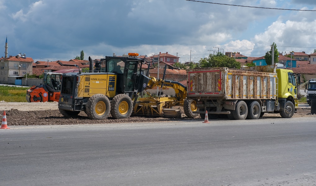 Siner alt geçidinde asfalt mesaisi