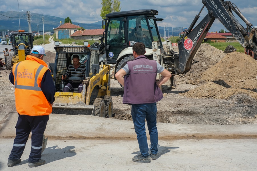 Siner alt geçidinde asfalt mesaisi