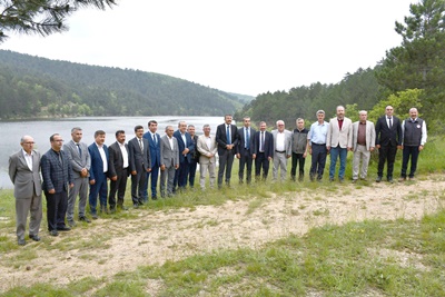 Kütahya Valisi Ali Çelik Kütahya Müsiad ve Kayı köyü muhtarlığı organizasyonu kapsamında Emet ilçesi Kayı köyündeydi.