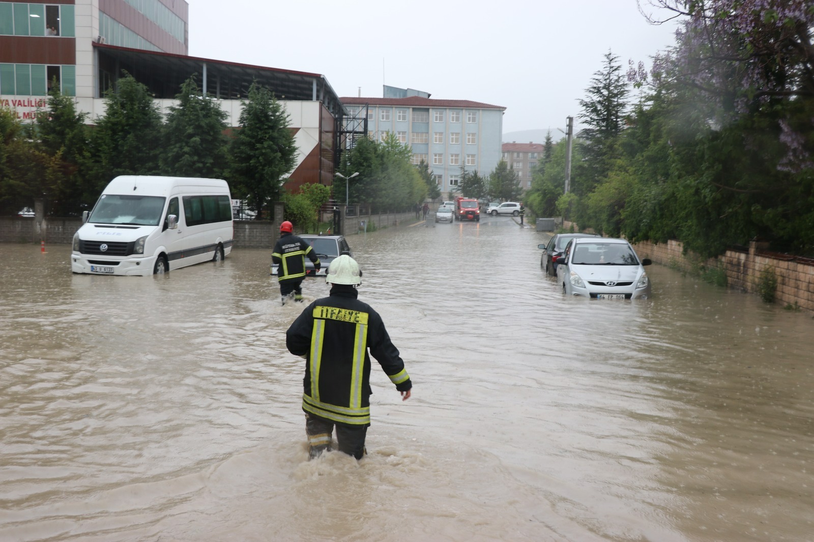 kütahya da sel çekildi plakalar gün yüzüne çıktı