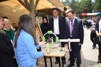 Cumhuriyet'in 100.yılında Gediz ilçesinin tüm okullarının katılımı ile “TeknoGediz Festivali” düzenlendi.