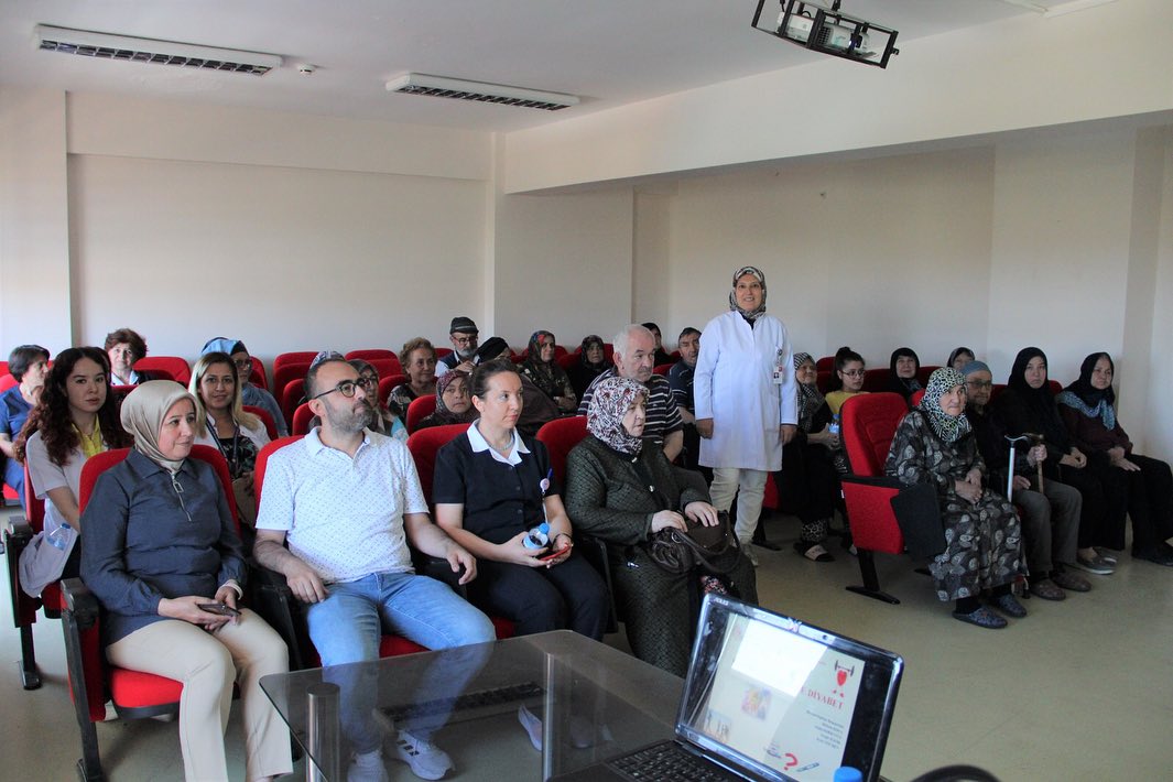 Kütahya Evliya Çelebi Hastanesinde Diyabet okulu açıldı