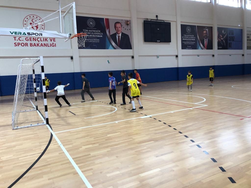 Tavşanlı gençliği futsal ile emin ellerde