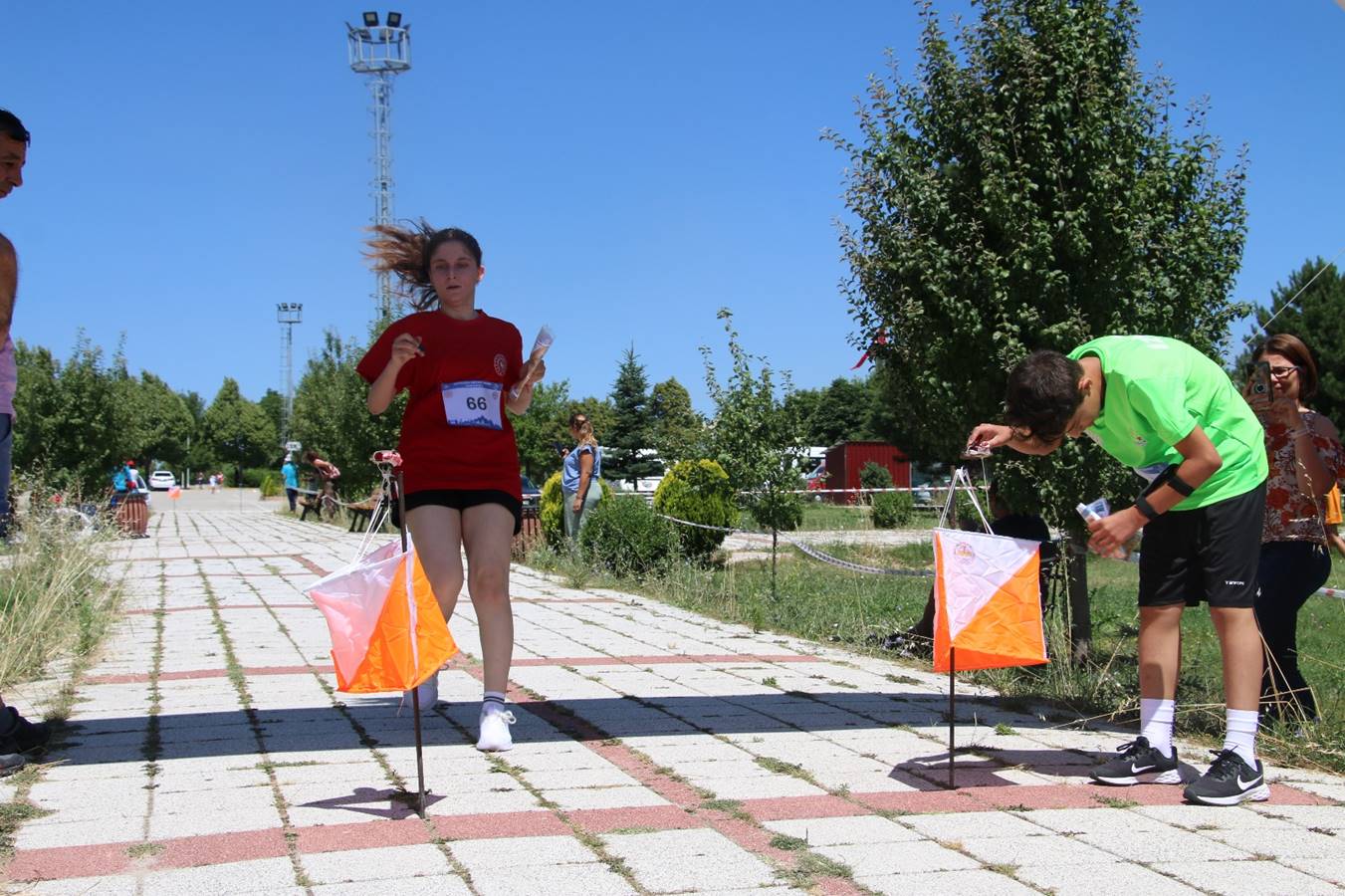 Kütahya’da 13 ilden 194 Oryantiring sporcusu ter döküyor