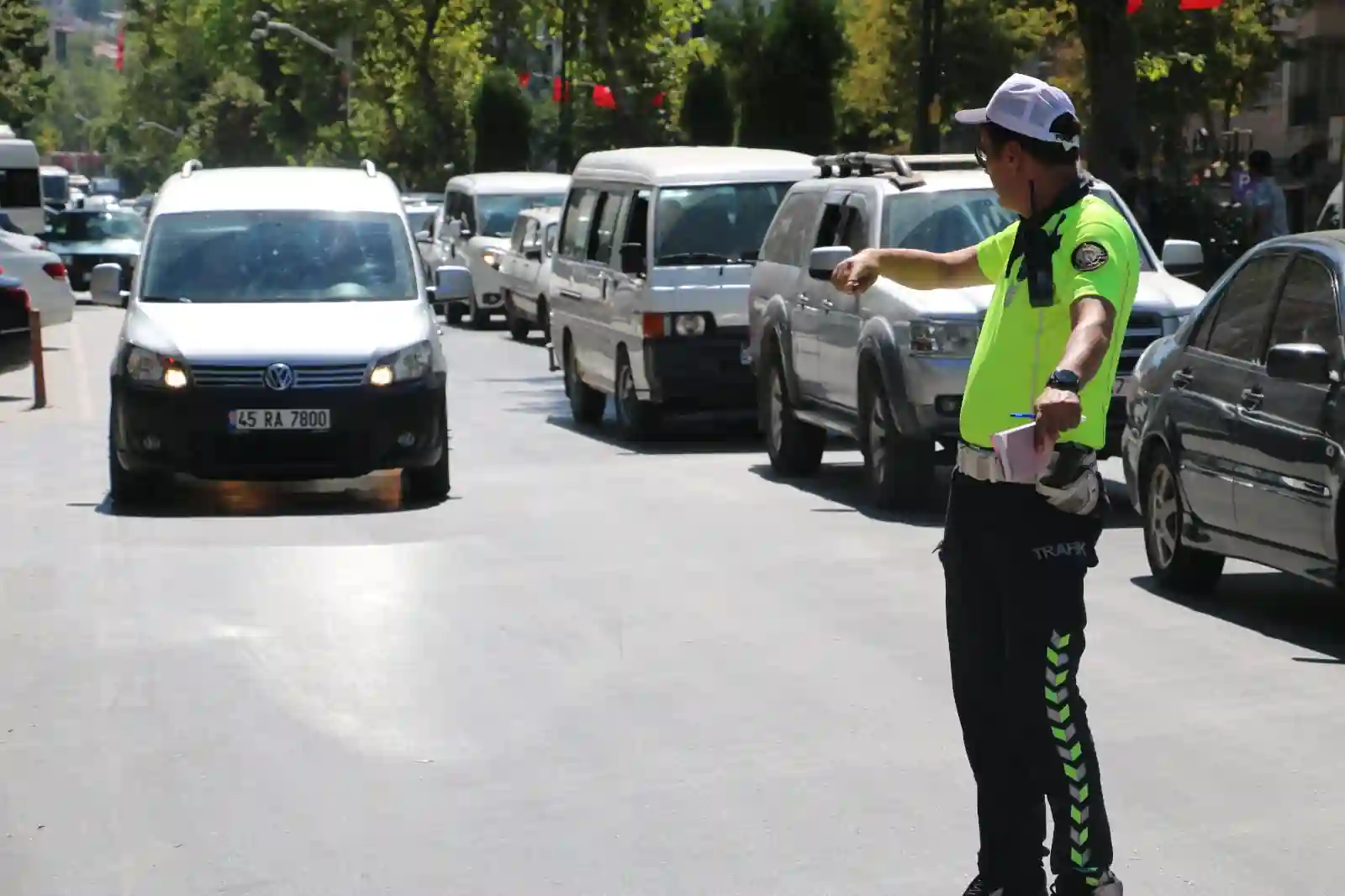 Kütahya'da dronlu yaya önceliği denetiminde ceza yağdı