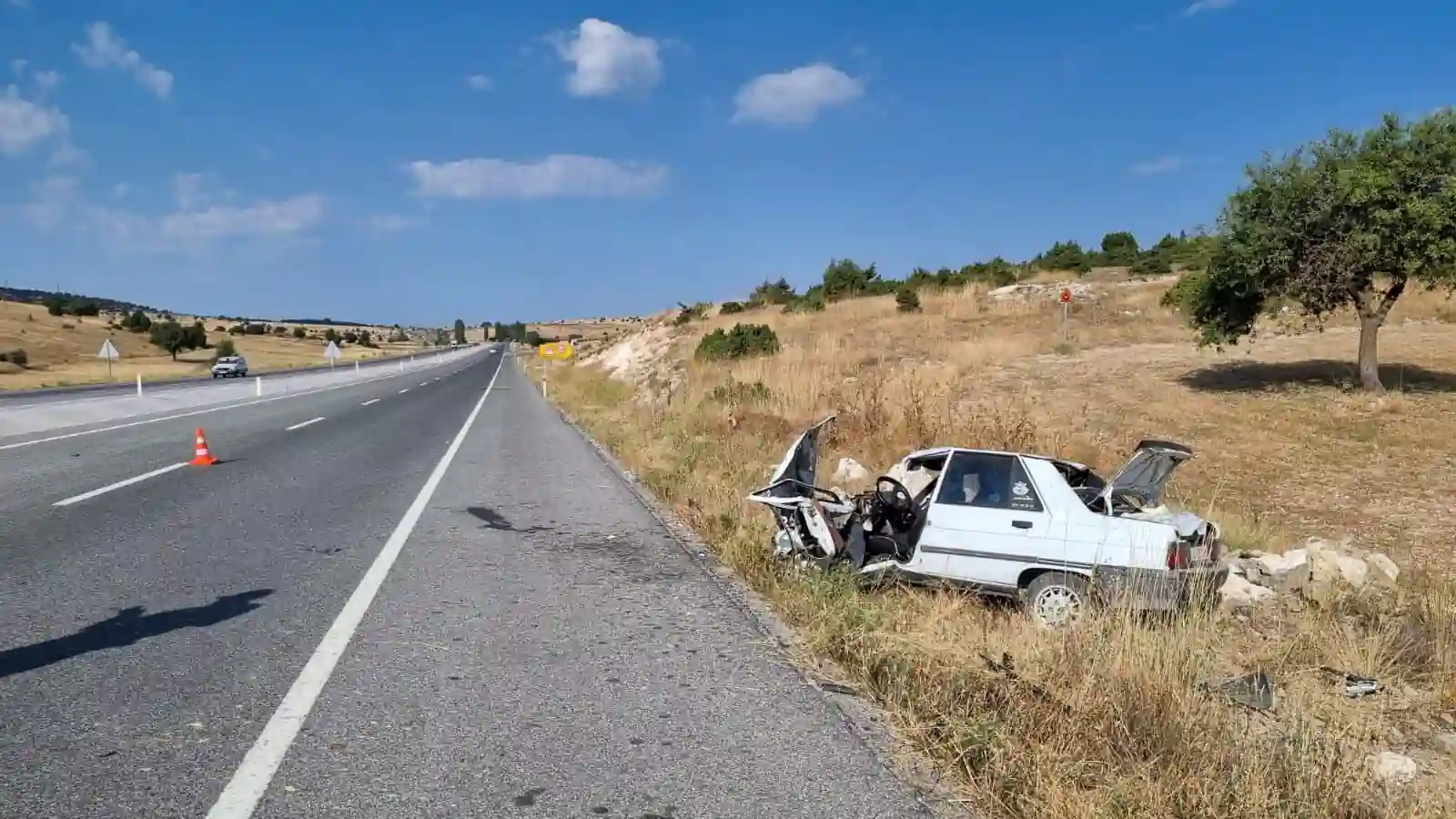 Kütahya'da trafik kazası, ölü ve yaralılar var