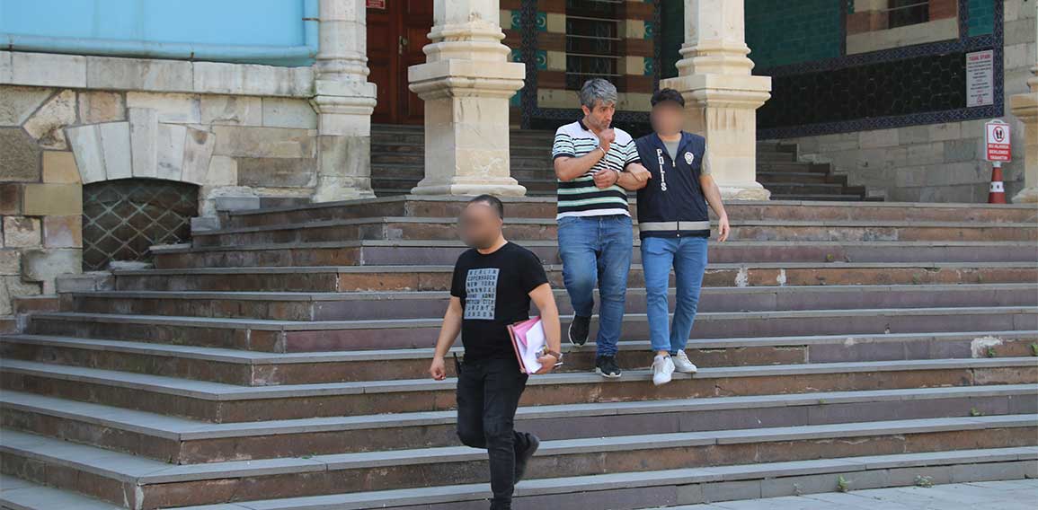 Kütahya'da narkotik ekiplerinin paketleme işlemi devam ediyor