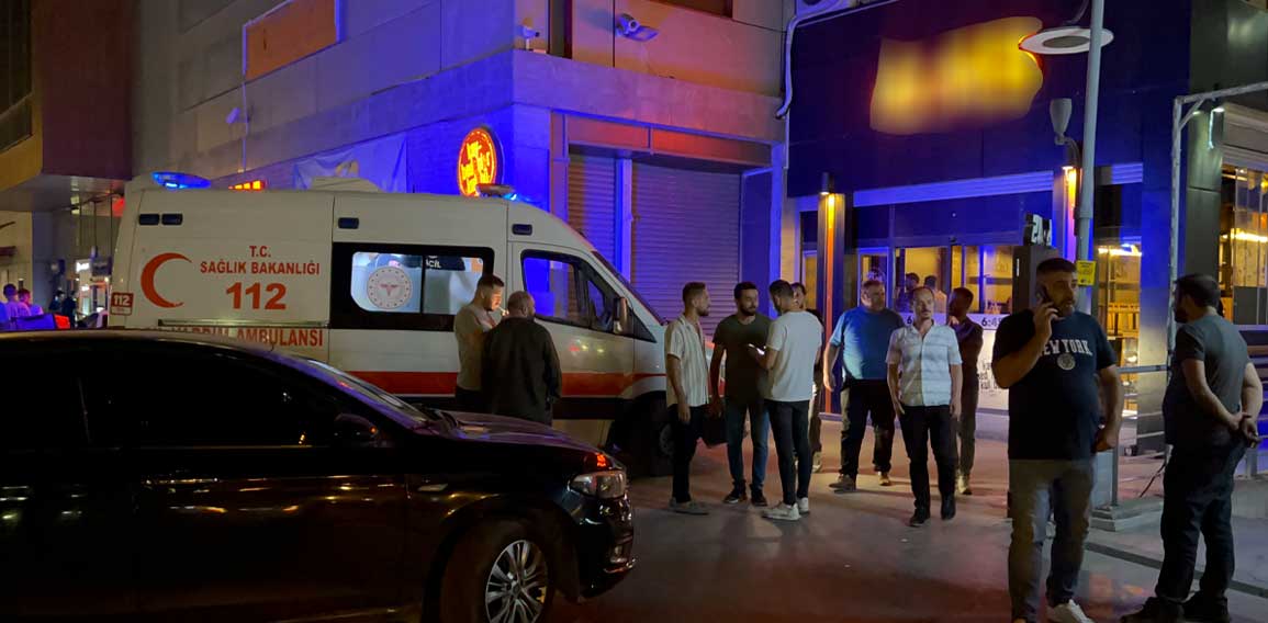 Kütahya’da bar önünde silahlı kavga