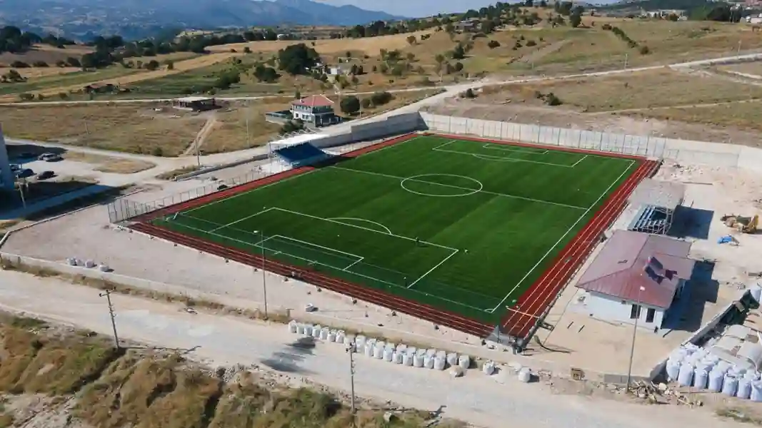 Emet’te şehir stadı ve spor sahalarında sona yaklaşıldı