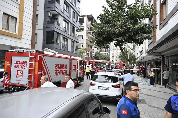 İstanbulda binada yaşanan patlamada 1 kişi hayatını kaybetti, 4 kişi yaralandı