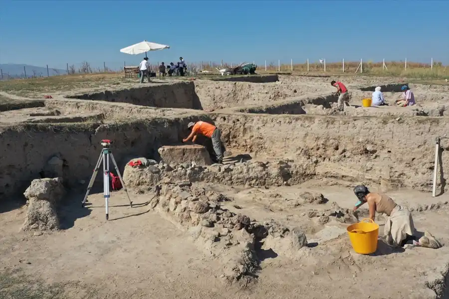 Kütahya’da 3 bin 700 yıllık beyin ve deri bulundu