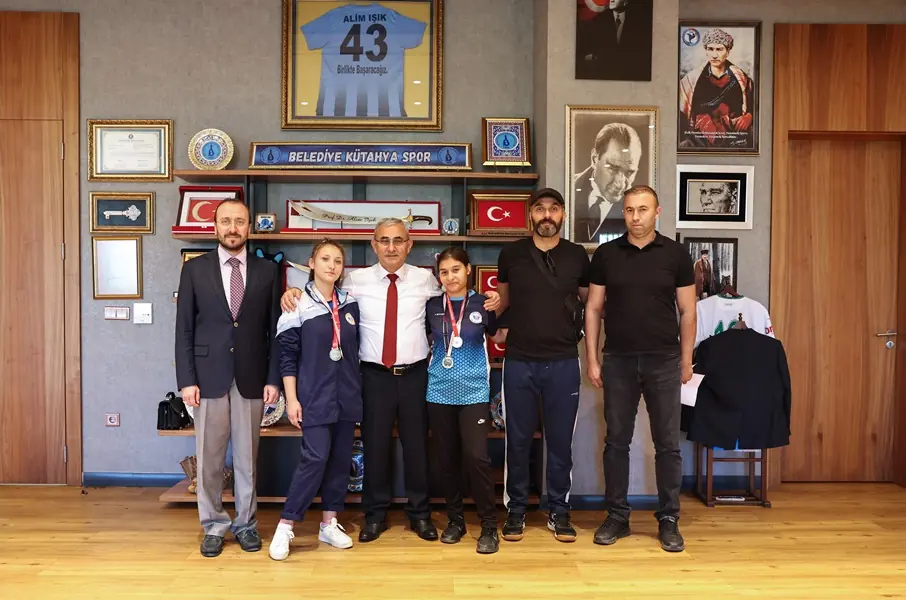 Kütahya’da şampiyon özel sporculara teşekkür belgesi