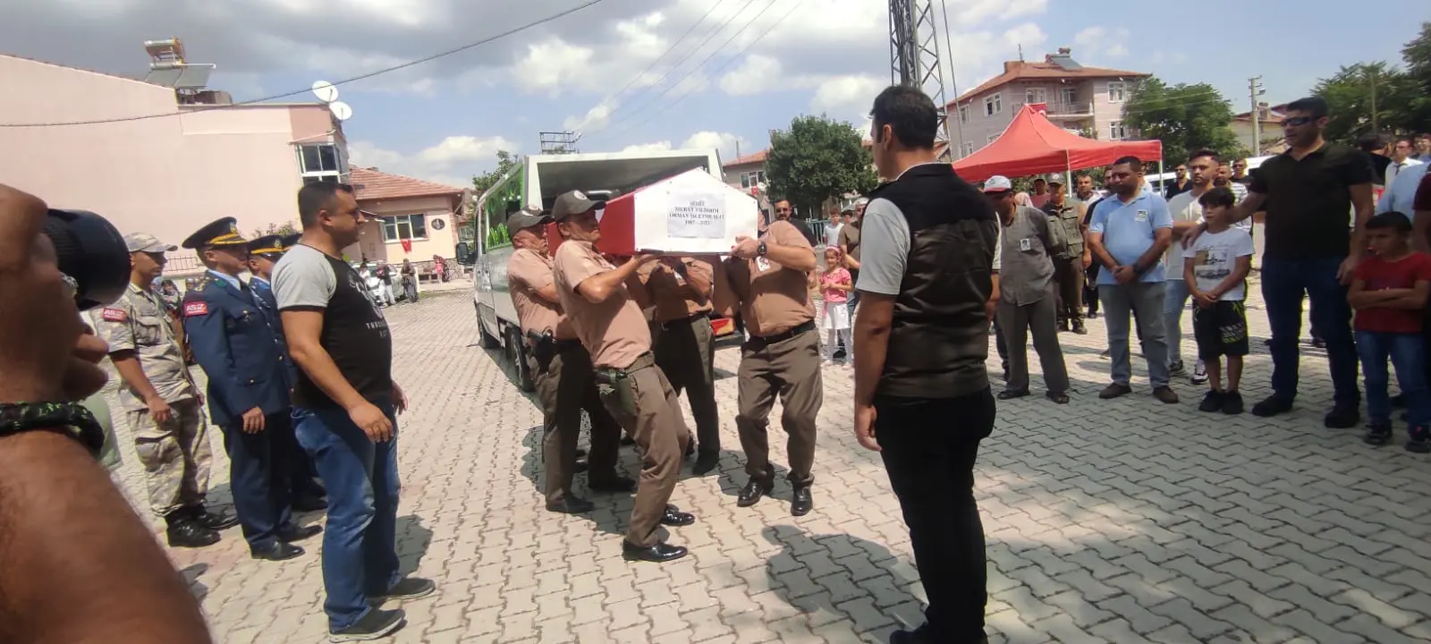 Kütahya’daki orman yangınında şehit olan Yıldırım defnedildi