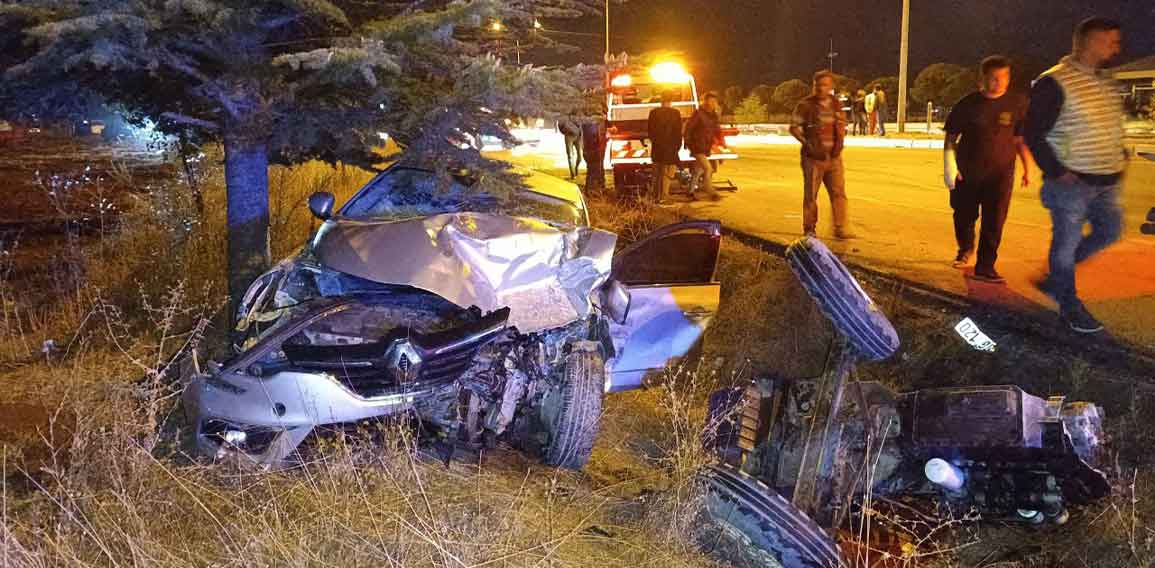 Afyonkarahisar'da trafik kazası: 5 kişi yaralandı