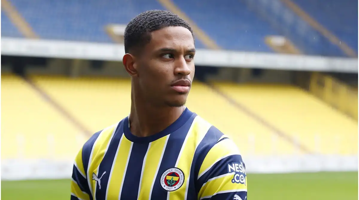 Fenerbahçe'de Jayden Oosterwolde'nin yükselişi