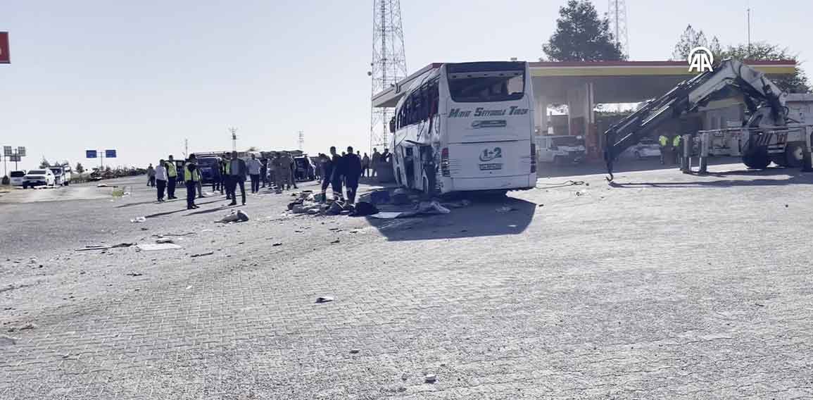 Şanlıurfa'da trafik kazası: 2 ölü, 25 yaralı