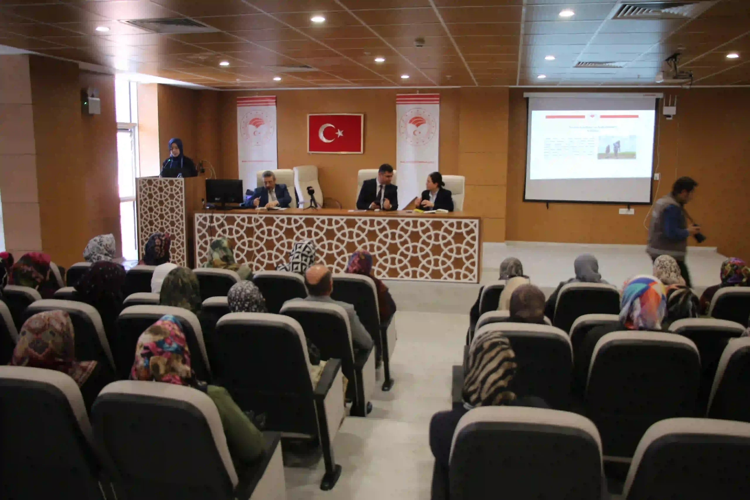 Kütahya’da kadın çiftçi çalıştayından müjde geldi 