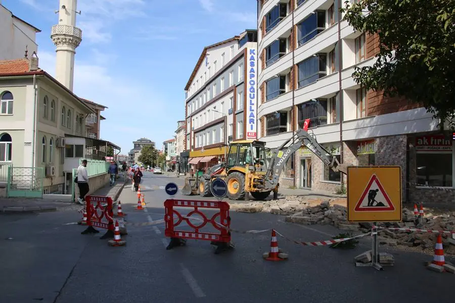 Kanal Kütahya projesi 1. etabında yayalaştırma çalışmaları sürüyor 