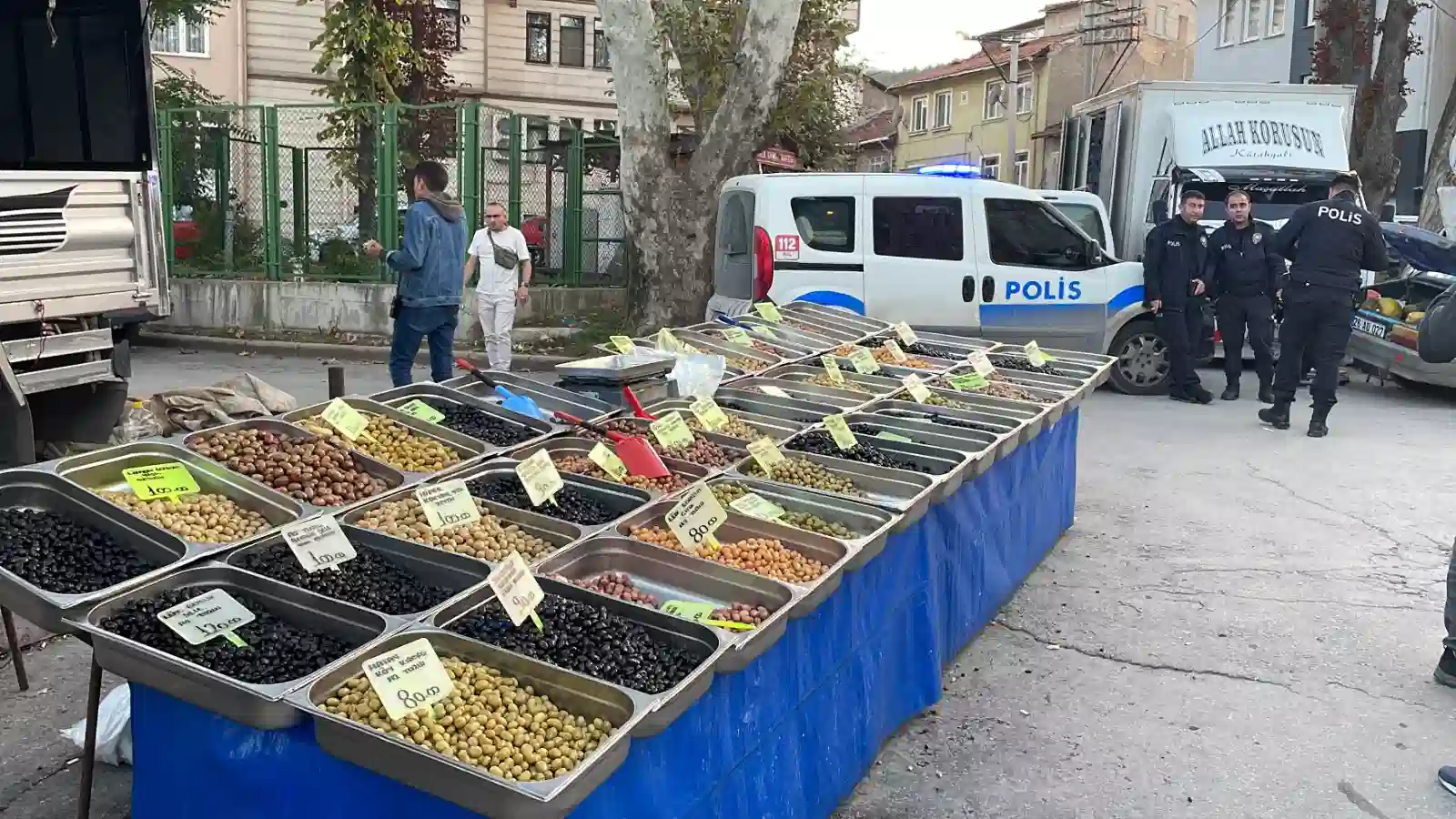 Kütahya'da tüfekli zanlı pazarda dehşet saçtı