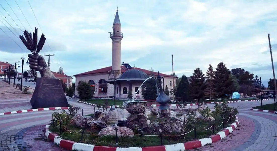 Kütahya’nın Aslanapa ilçesinin ismi nereden geliyor, gelenek ve görenekleri 