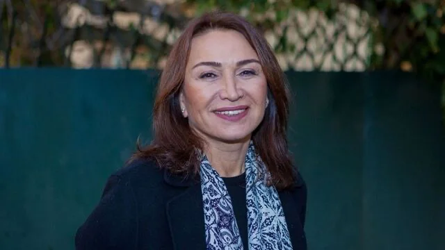 demet akbağ