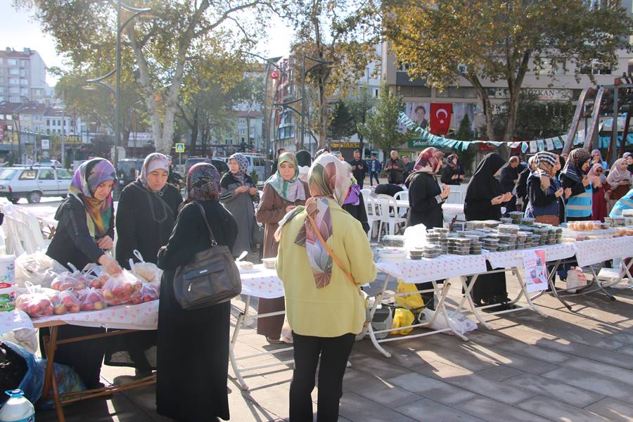 Kütahya’da Gazze için hayır kermesi açıldı 