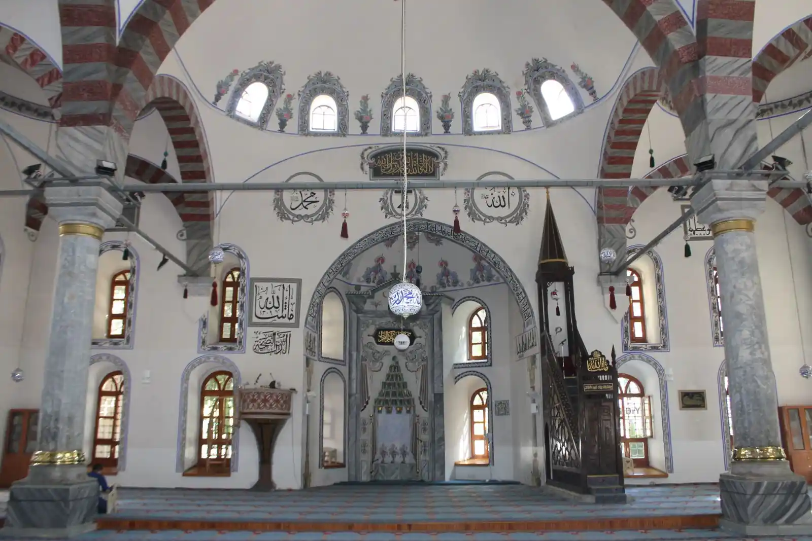 Kütahya Ulu Camii'ni kim yaptırdı 