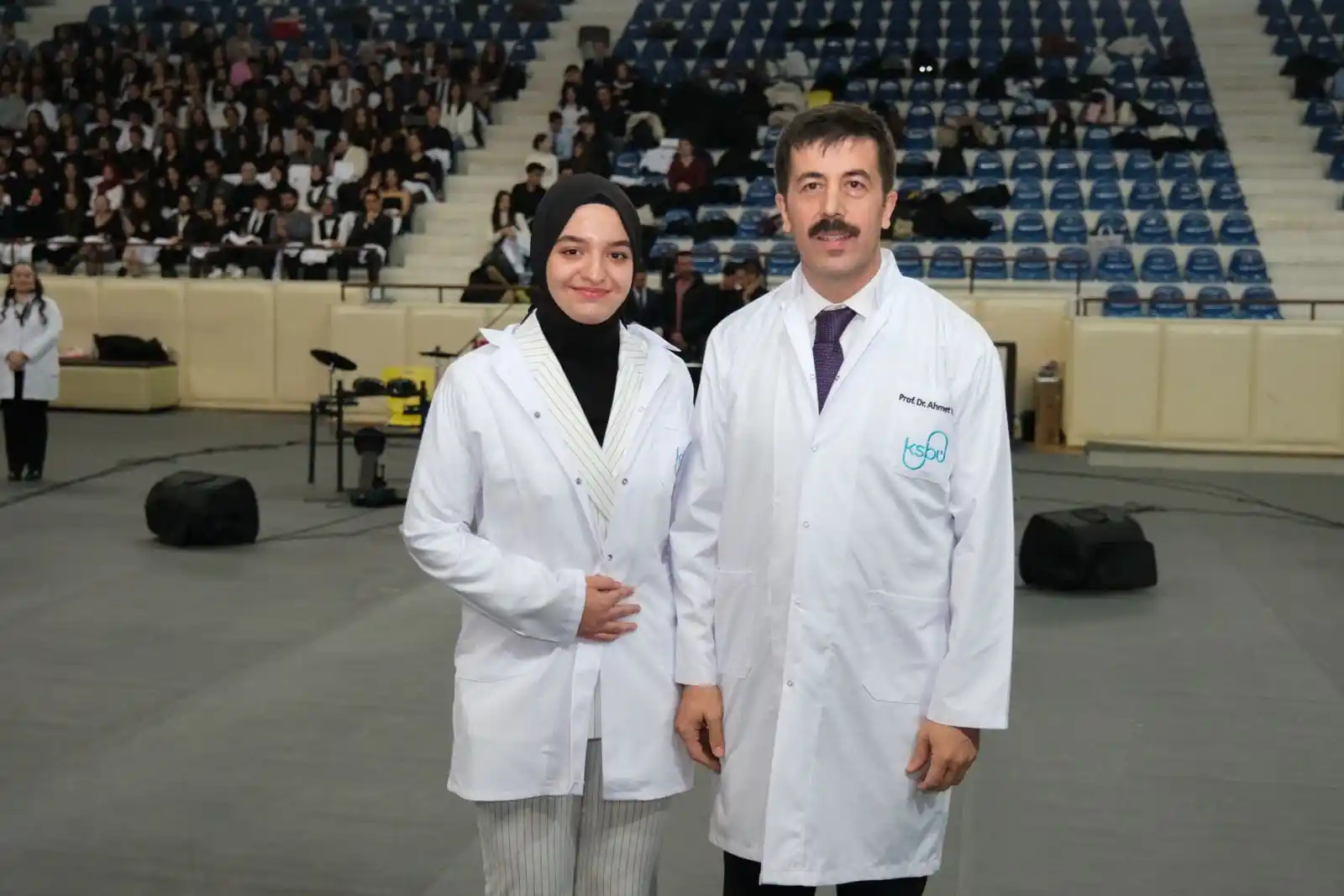 Kütahya’da geleceğin doktorları önlüklerini giydi