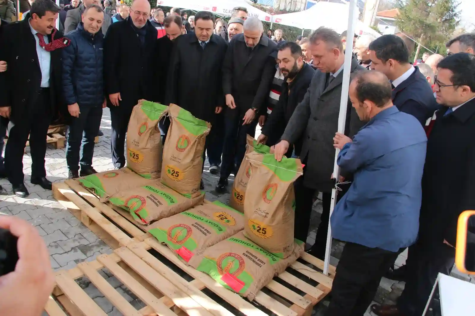 Kütahya’da üretici ve çiftçilere tohum desteği sağlandı 