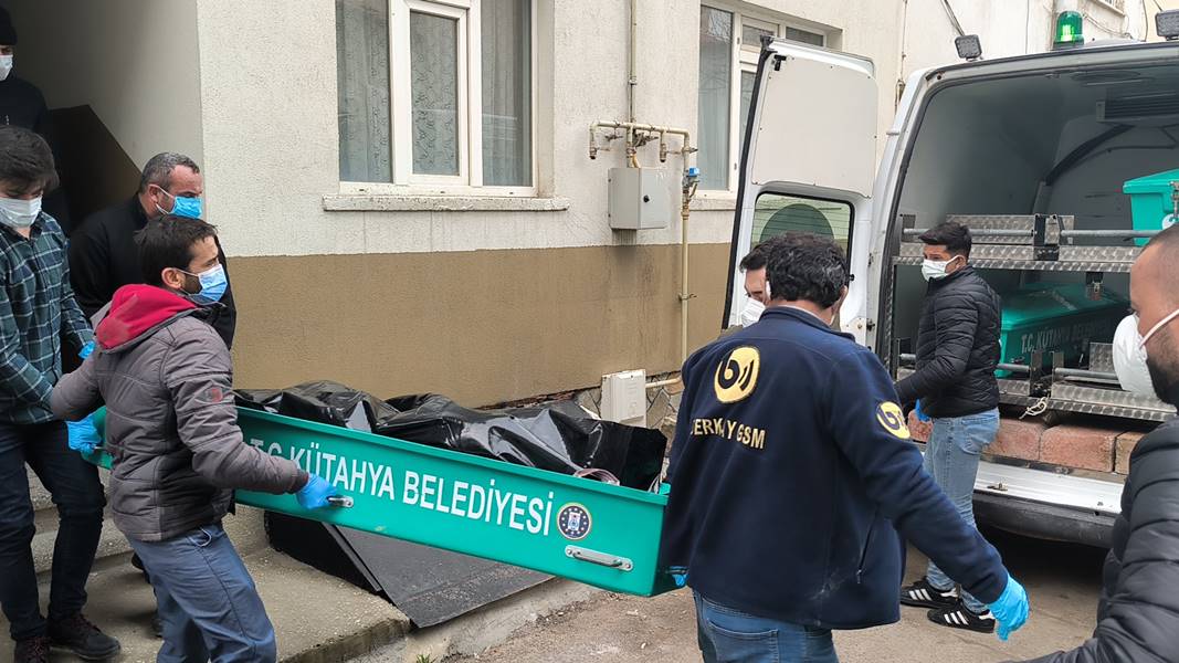 Kütahya'da bir kişi apartman dairesinde ölü bulundu