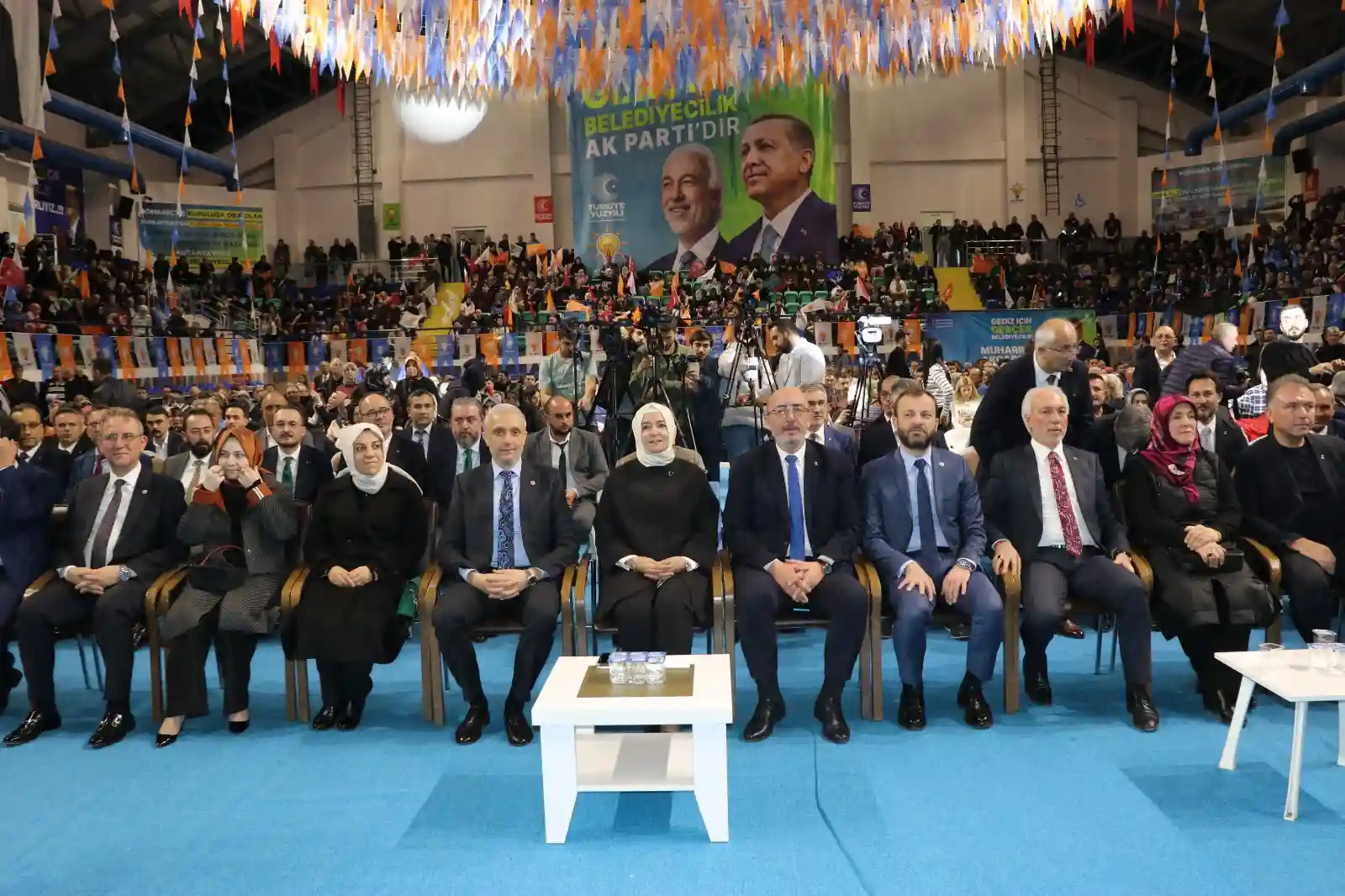 Kütahya'da AK Parti'nin ilçe ve belde belediye başkan adayları tanıtıldı