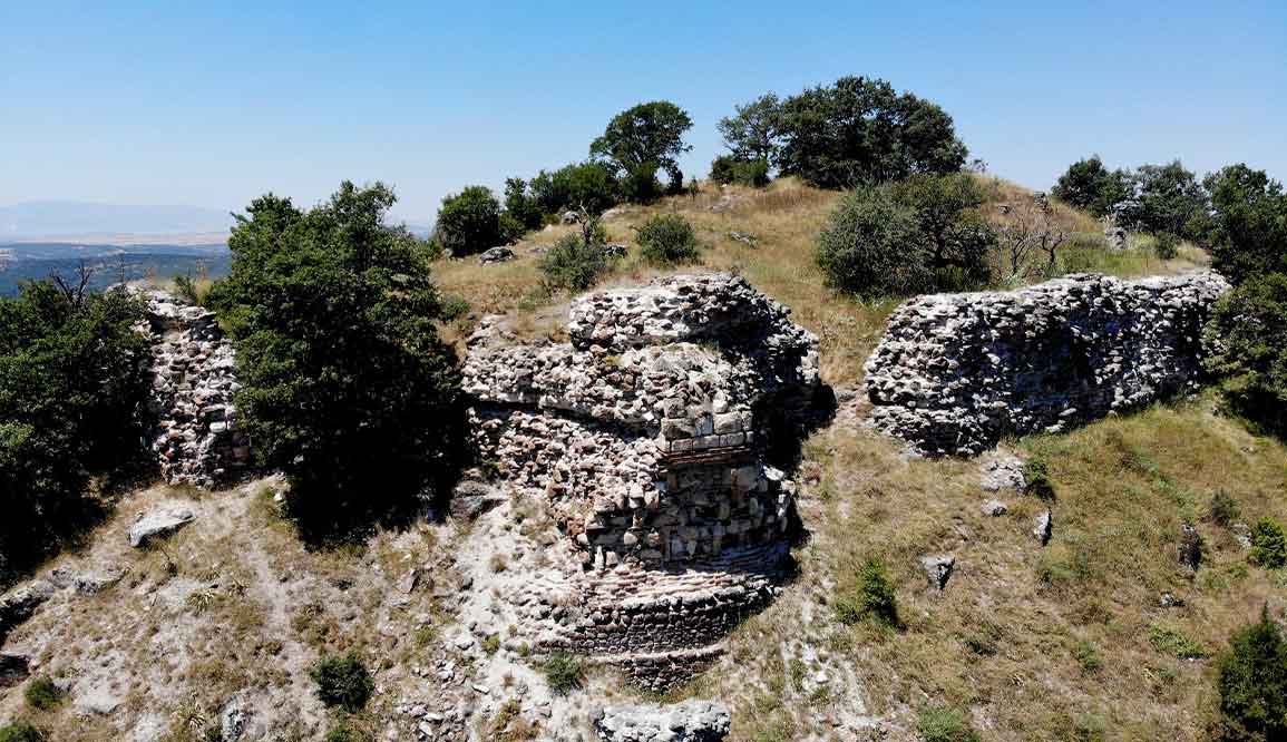 Kütahya'nın 1200 yıllık Kayzer Kalesi keşfedilmeyi bekliyor