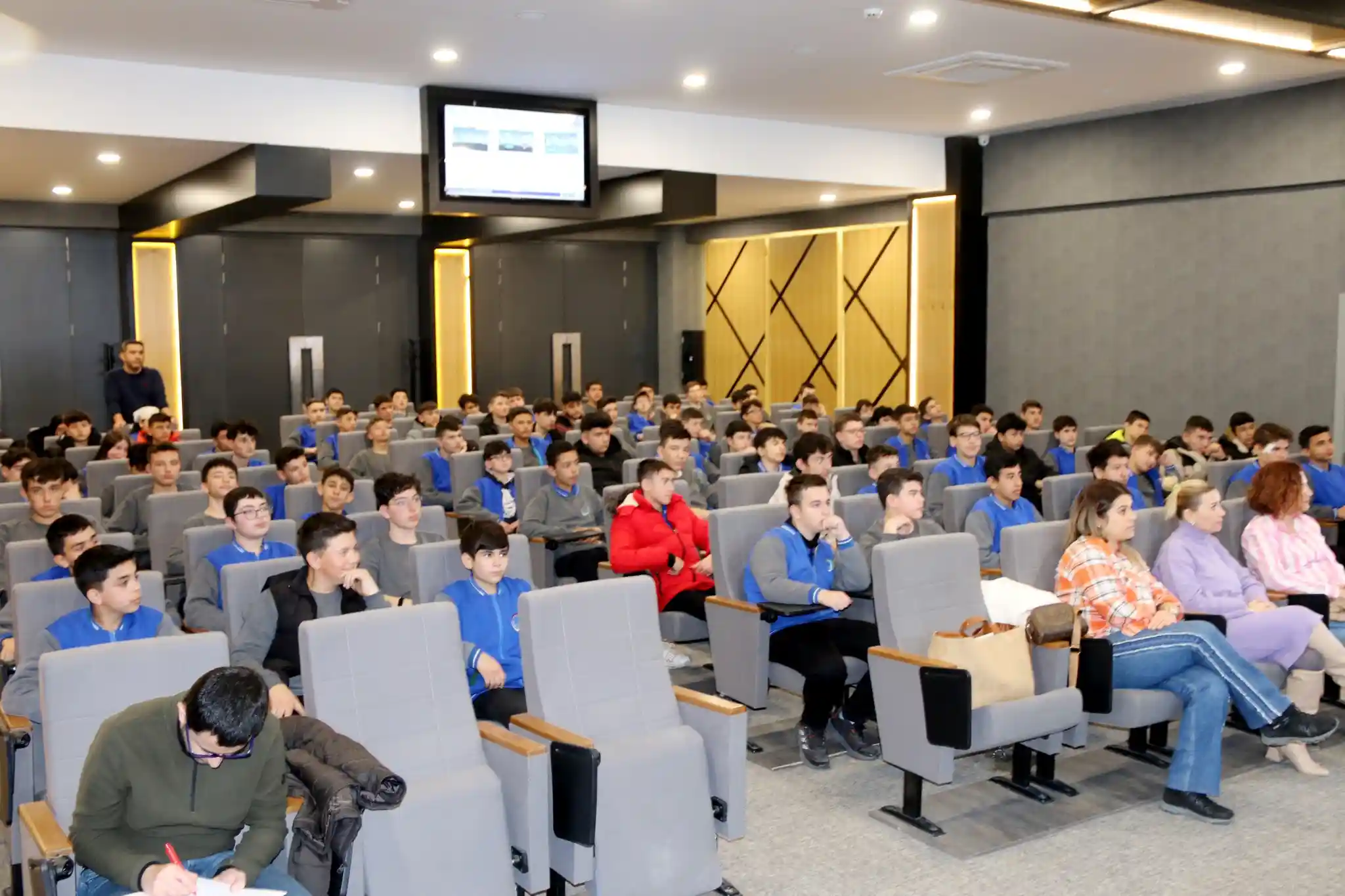 Kütahya OSB’de yatırımcı ve öğrencilere afet eğitimi 